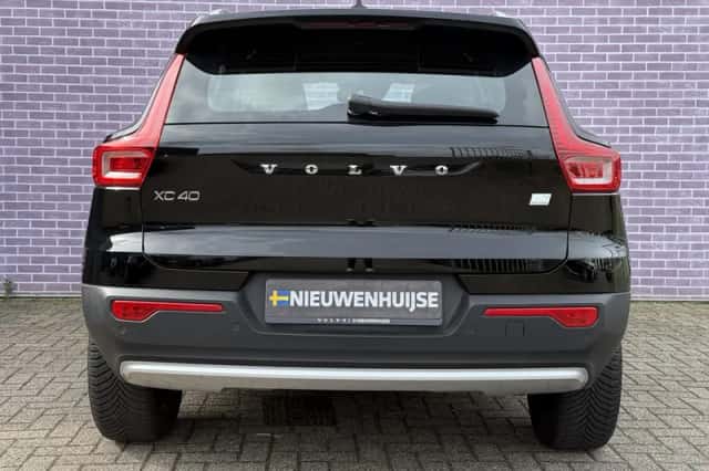Volvo XC40 (2022) thumbnail 16