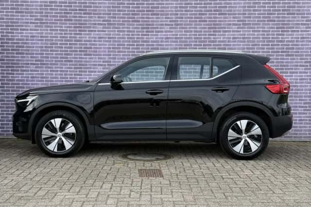 Volvo XC40 (2022) thumbnail 4