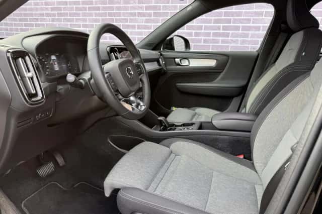 Volvo XC40 (2022) thumbnail 6