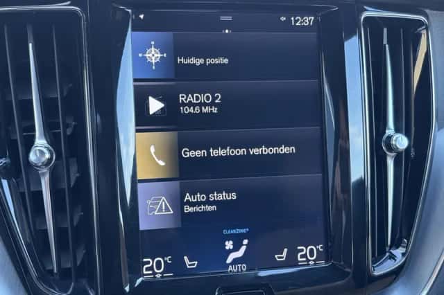 Volvo XC60 (2018) thumbnail 22