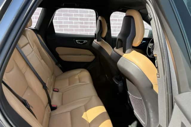 Volvo XC60 (2018) thumbnail 7