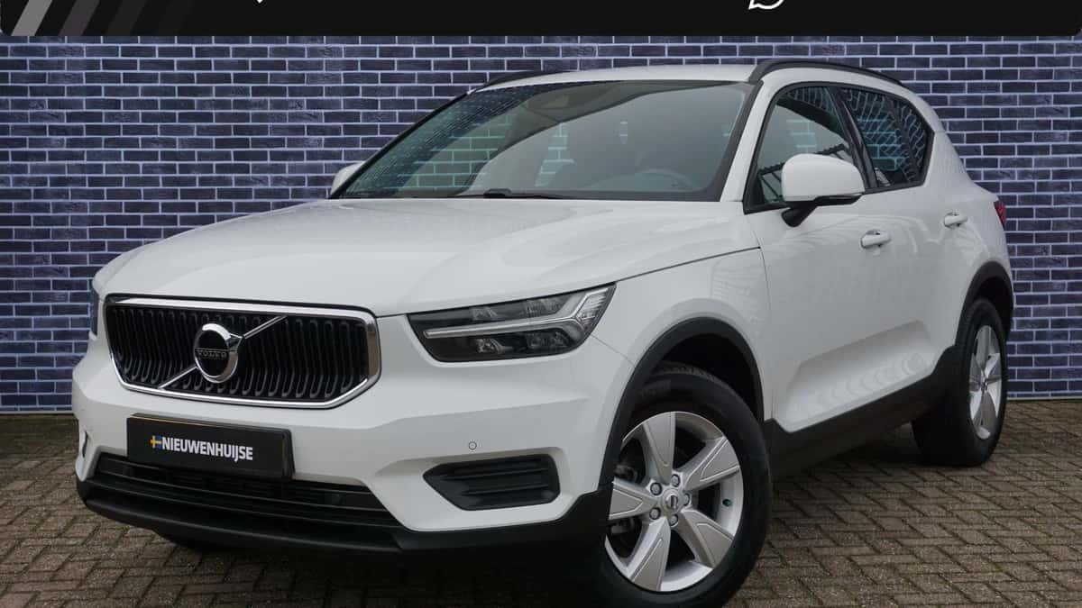 Volvo XC40 — foto 1