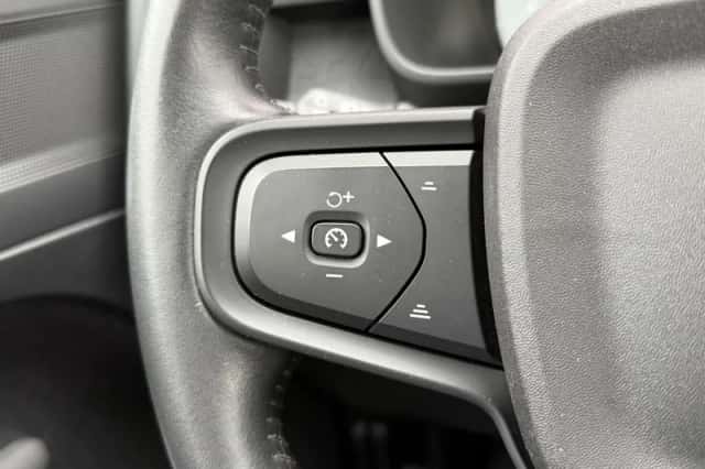 Volvo XC40 (2020) thumbnail 16