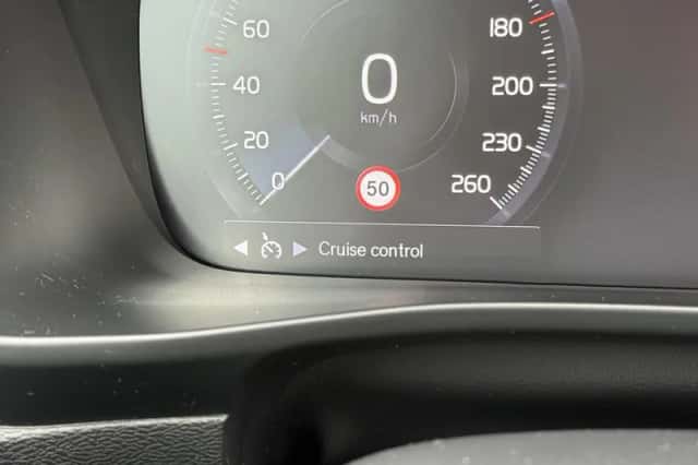 Volvo XC40 (2020) thumbnail 20