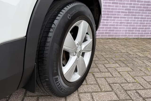 Volvo XC40 (2020) thumbnail 3