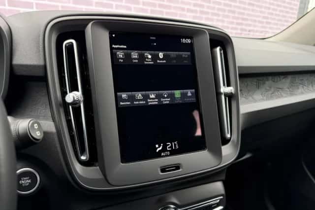 Volvo XC40 (2020) thumbnail 24