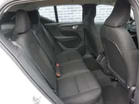 Volvo XC40 thumbnail 5