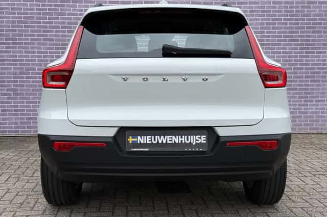 Volvo XC40 (2020) thumbnail 8