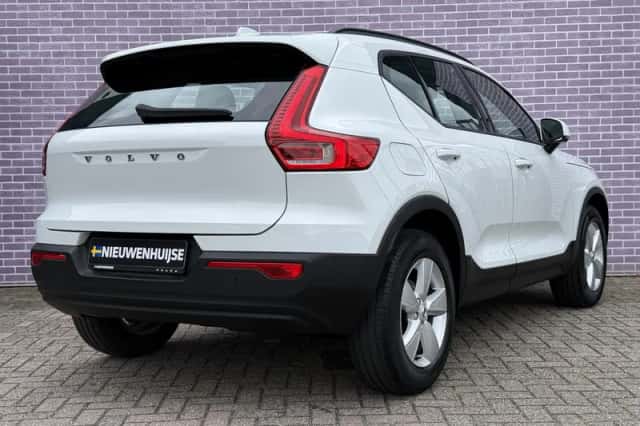 Volvo XC40 (2020) thumbnail 9