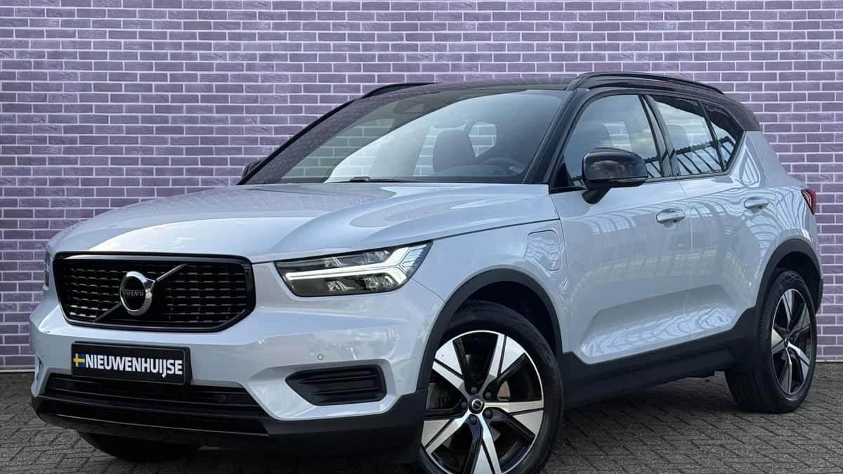 Volvo XC40 — foto 1