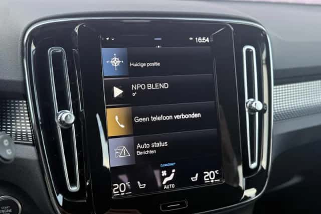 Volvo XC40 (2022) thumbnail 17