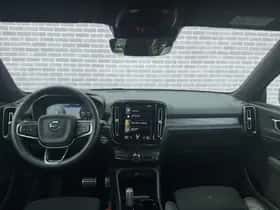 Volvo XC40 thumbnail 4