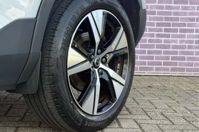 Volvo XC40 (2022) thumbnail 7