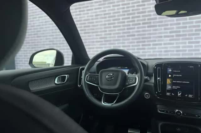 Volvo XC40 (2022) thumbnail 10