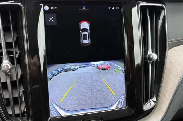 Volvo XC60 (2022) thumbnail 24
