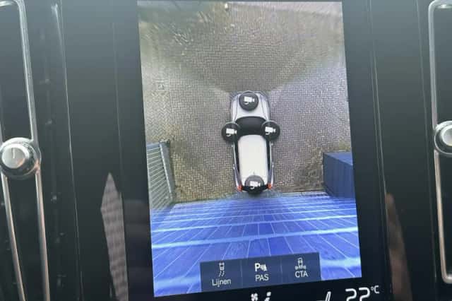 Volvo XC40 (2020) thumbnail 18