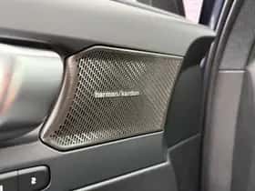 Volvo EX40 thumbnail 13