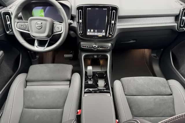 Volvo EX40 (2026) thumbnail 18