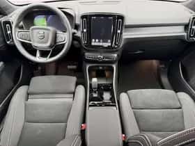 Volvo EX40 thumbnail 18