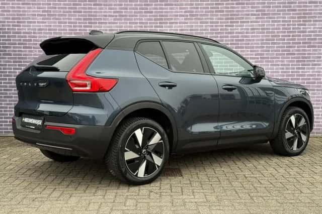 Volvo EX40 (2026) thumbnail 3