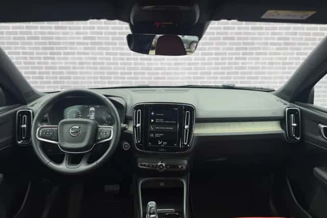 Volvo XC40 (2018) thumbnail 4
