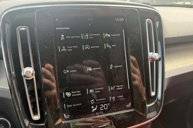 Volvo XC40 (2018) thumbnail 10