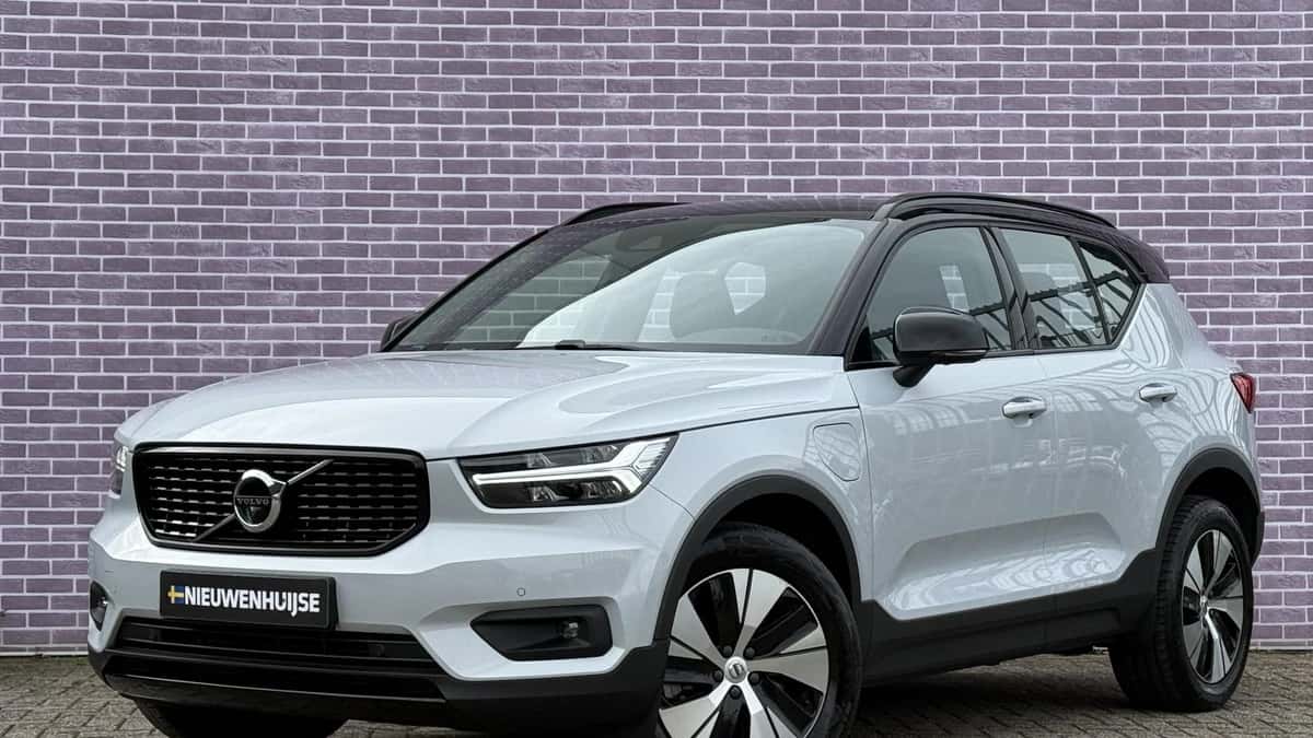 Volvo XC40 — foto 1