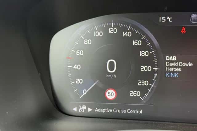 Volvo XC40 (2021) thumbnail 12