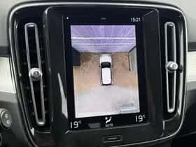 Volvo XC40 thumbnail 18