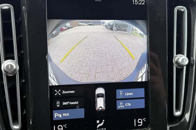 Volvo XC40 (2021) thumbnail 23