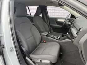 Volvo XC40 thumbnail 6
