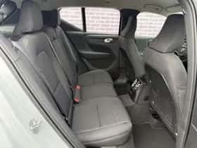 Volvo XC40 thumbnail 7