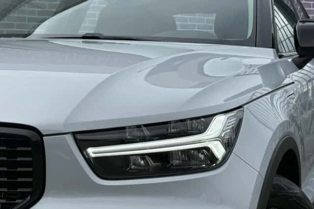 Volvo XC40 (2021) thumbnail 9