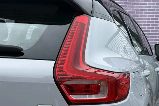 Volvo XC40 (2021) thumbnail 10