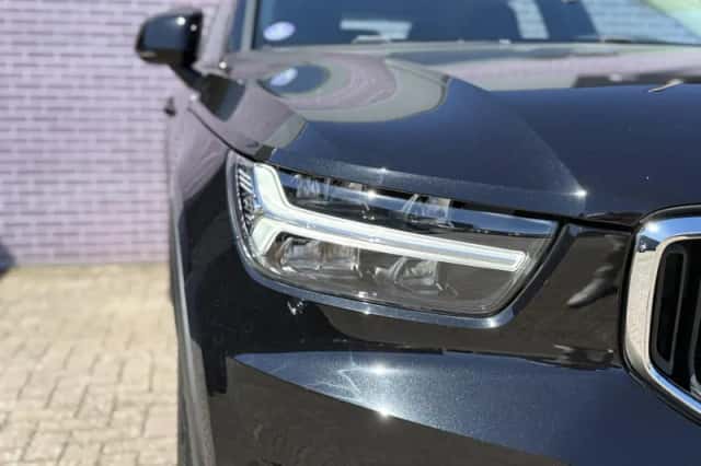 Volvo XC40 (2022) thumbnail 11