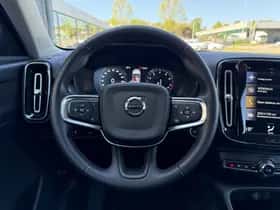 Volvo XC40 thumbnail 18