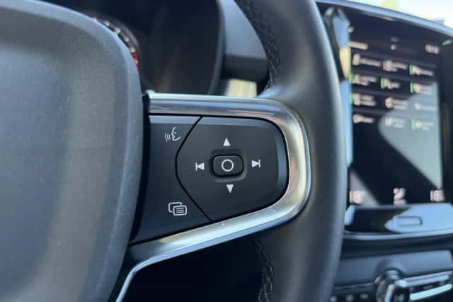 Volvo XC40 (2022) thumbnail 22