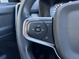 Volvo XC40 thumbnail 23