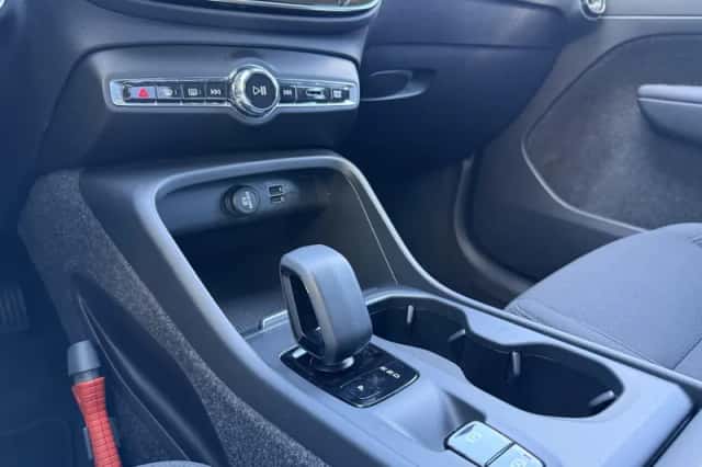 Volvo XC40 (2022) thumbnail 24