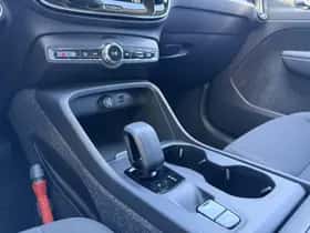 Volvo XC40 thumbnail 24