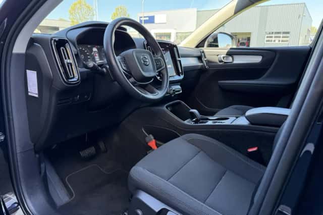 Volvo XC40 (2022) thumbnail 4
