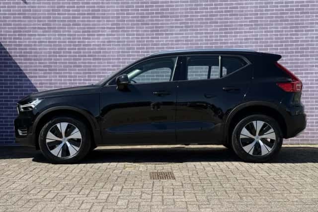 Volvo XC40 (2022) thumbnail 8