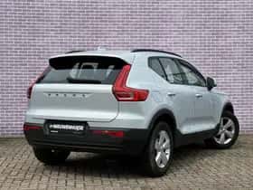 Volvo XC40 (2020) thumbnail 3