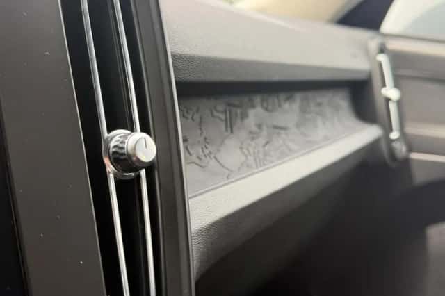 Volvo XC40 (2020) thumbnail 25