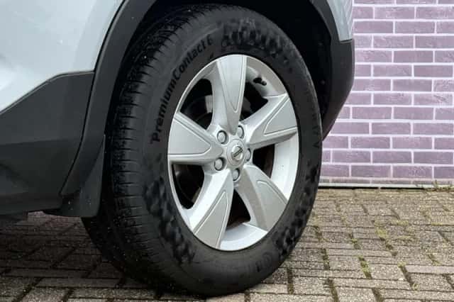 Volvo XC40 (2020) thumbnail 8