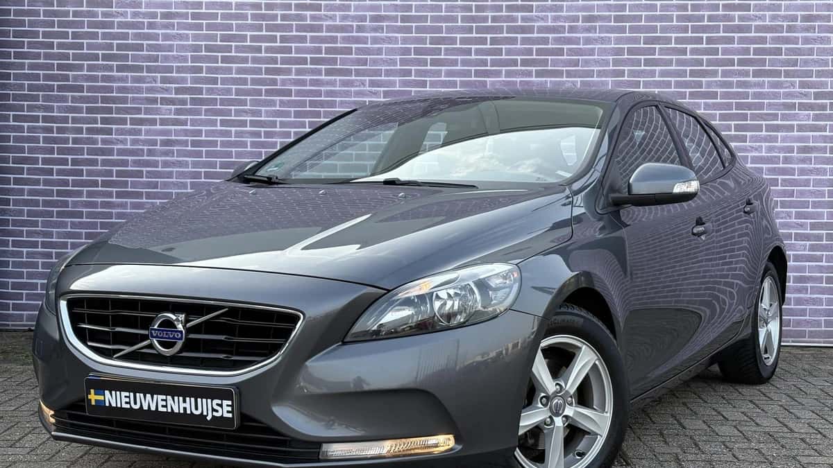 Volvo V40 — foto 1
