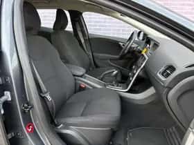 Volvo V40 thumbnail 6