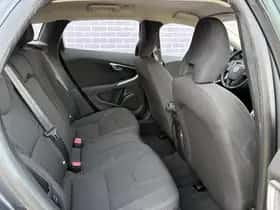 Volvo V40 thumbnail 7