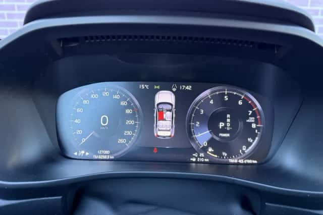 Volvo XC40 (2021) thumbnail 20