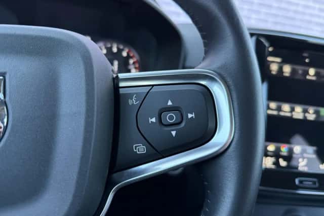 Volvo XC40 (2021) thumbnail 25